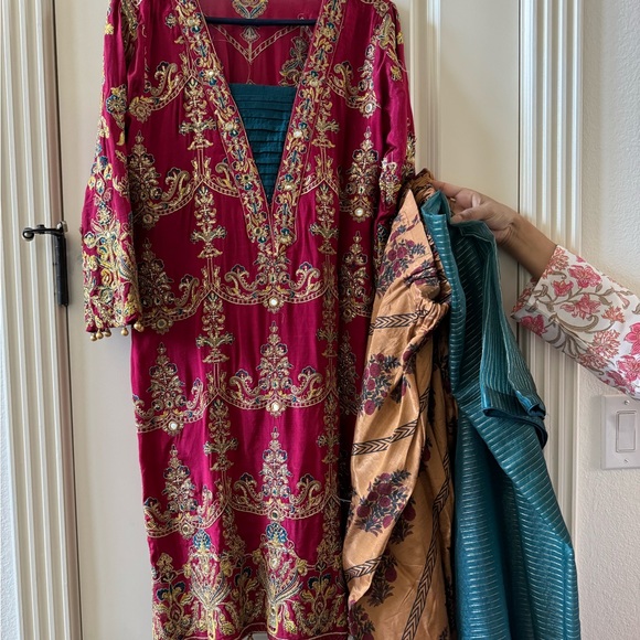 Asim Jofa semi formal Pakistani suit - Picture 3 of 5